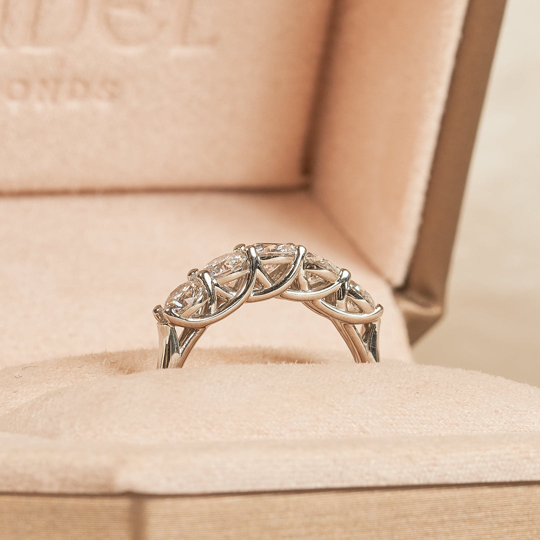 Jaimy - Round Brilliant Five Lab Grown Diamonds Row Ring - Platina - 1,47 ct