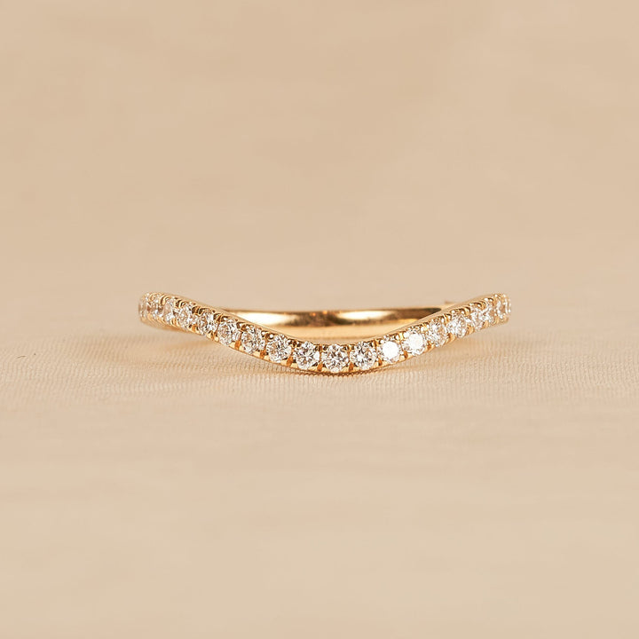 Ivy - In Stock - Curved Pave Lab Grown Diamond Stacking Ring - 18K Yellow Gold - 0,27 ct
