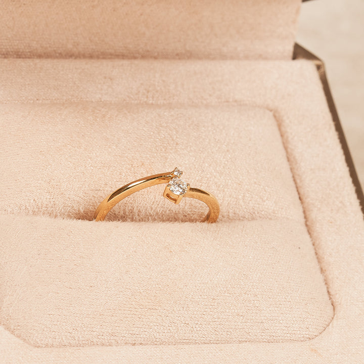 Leticia – Pinky Ring Wrap mit zwei im Labor gezüchteten Diamanten – 18 Karat Gold – 0,1 ct