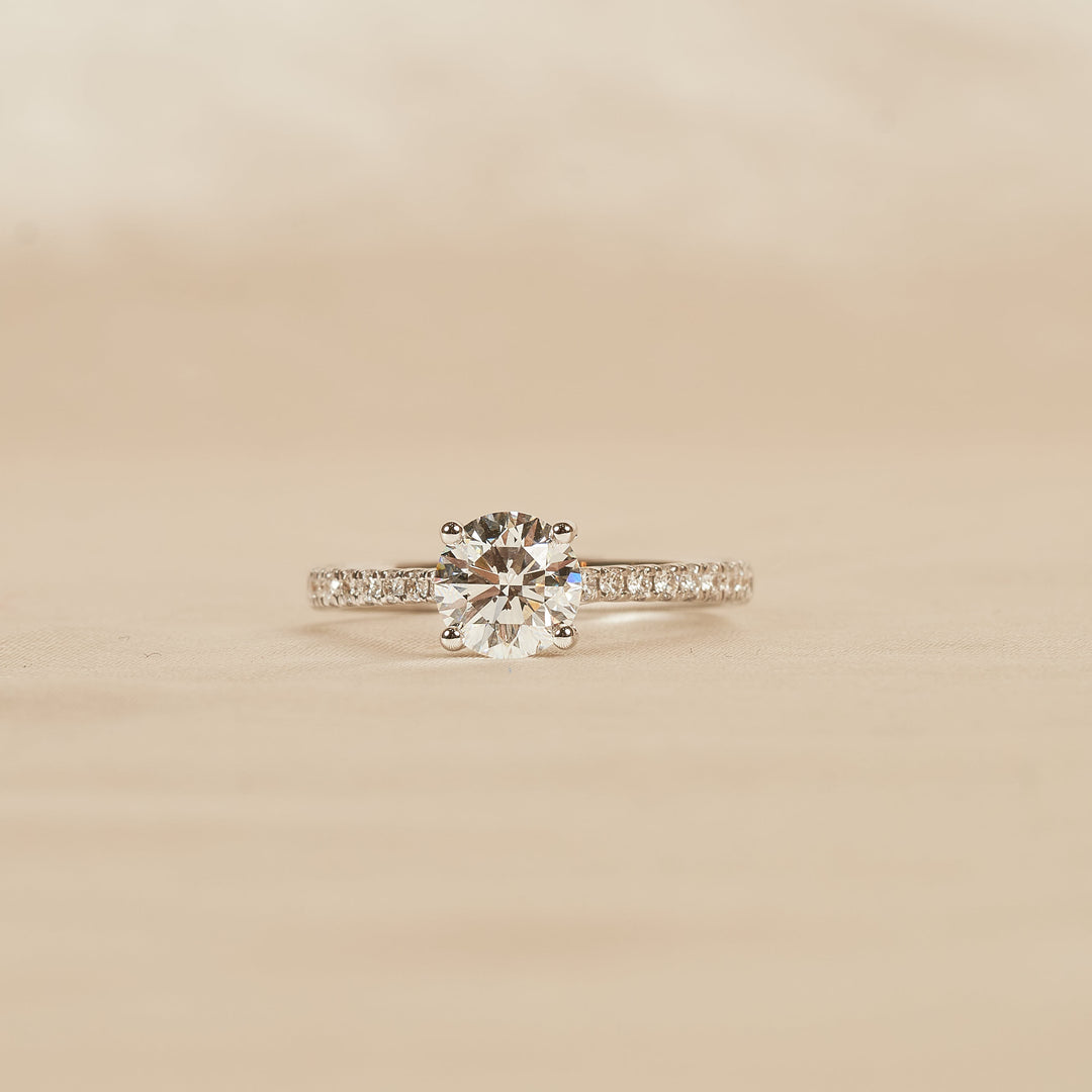 Lilly - In Stock - Round Solitair Lab Grown Diamond Ring with Cathedral Cross Over Setting And Pave Band