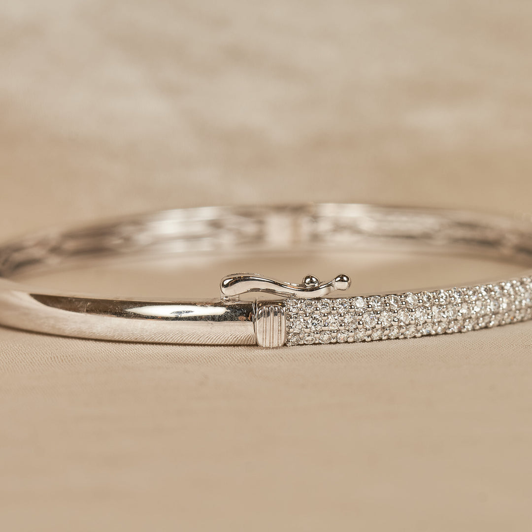 Chloé - In Stock - Bangle Bracelet with Pave Lab Grown Diamonds - 18K Gold - 1,6 ct