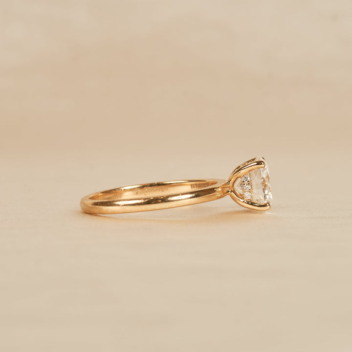 Lisa - In Stock - Solitaire Round Brilliant Lab Grown Diamond Ring with Hidden Halo - 18K Yelllow Gold - 1,56 ct