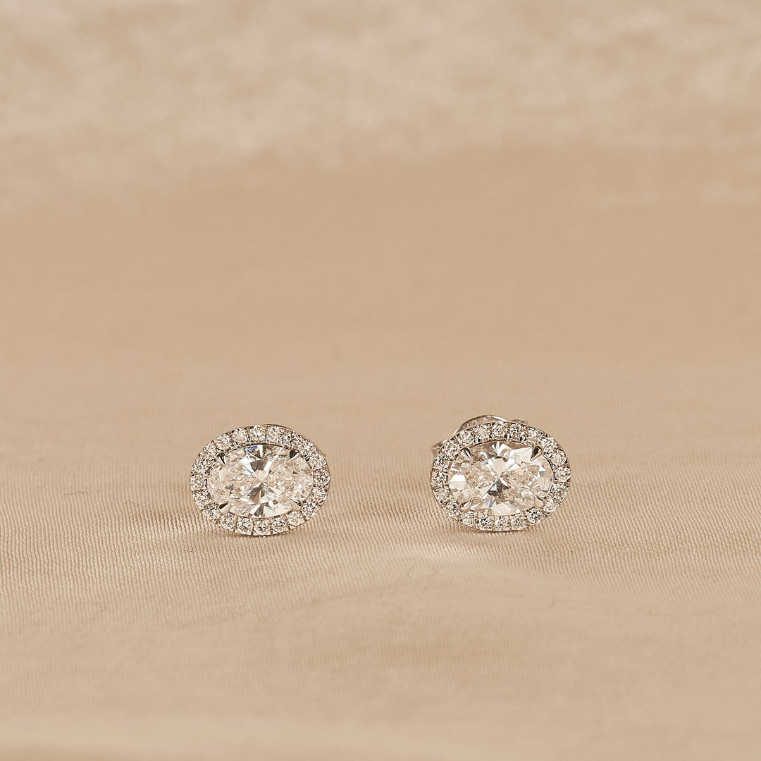 Bibi - In Stock - Oval Halo Lab Grown Diamond Stud Earrings - 18K White Gold - 1,24 ct