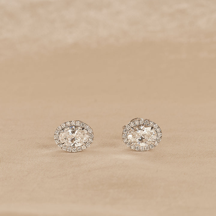 Bibi - In Stock - Oval Halo Lab Grown Diamond Stud Earrings - 18K White Gold - 1,24 ct