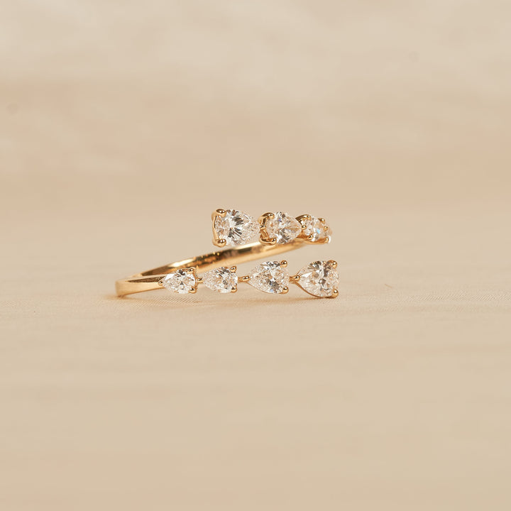 HELENA - Wrap around Ring met Pear diamanten - 18K Goud - 1,11 ct