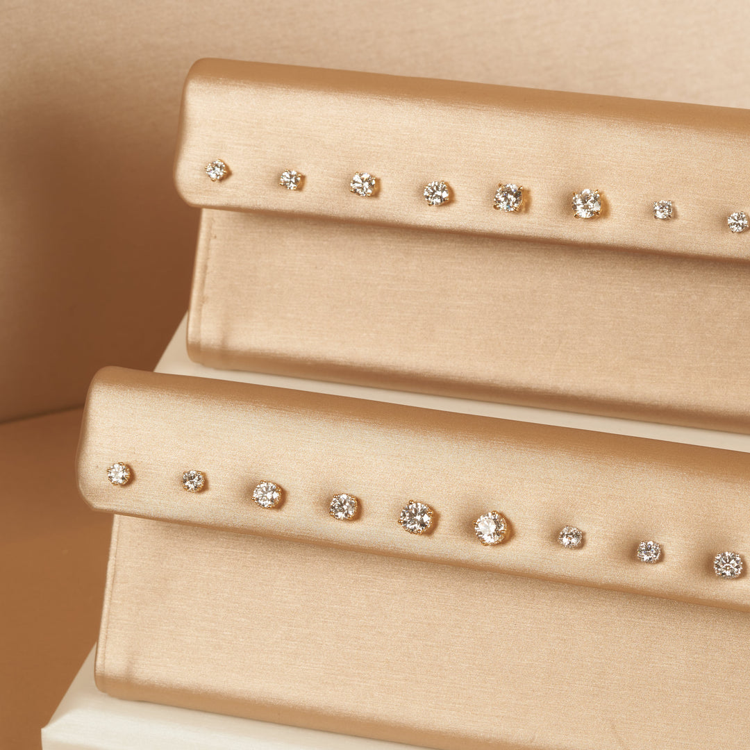 Laura - Rond Briljant Stud Oorbellen met Hidden Halo - 18K Goud