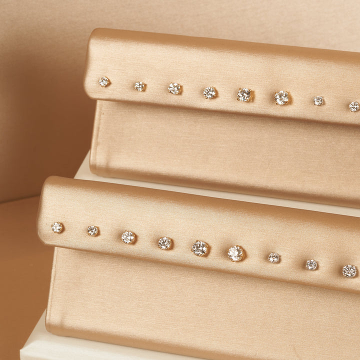 Laura - Rond Briljant Stud Oorbellen met Hidden Halo - 18K Goud