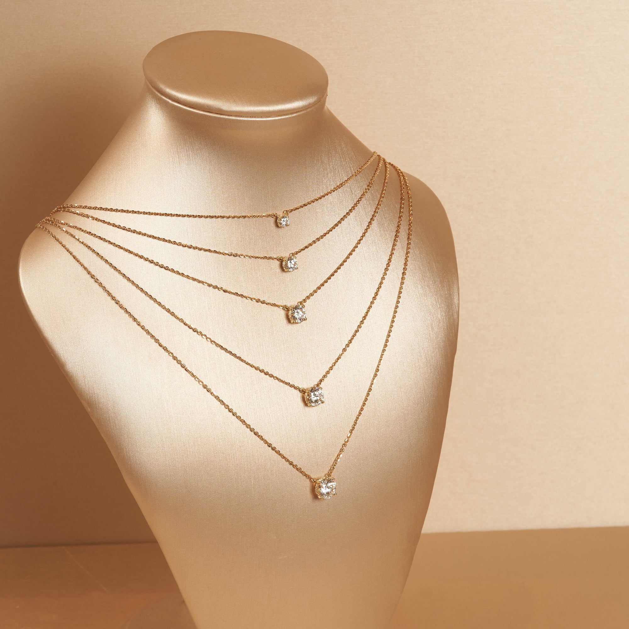 Tessa - In Stock - Round Brilliant Lab Grown Diamond Necklace with Hidden Halo - 18K Gold
