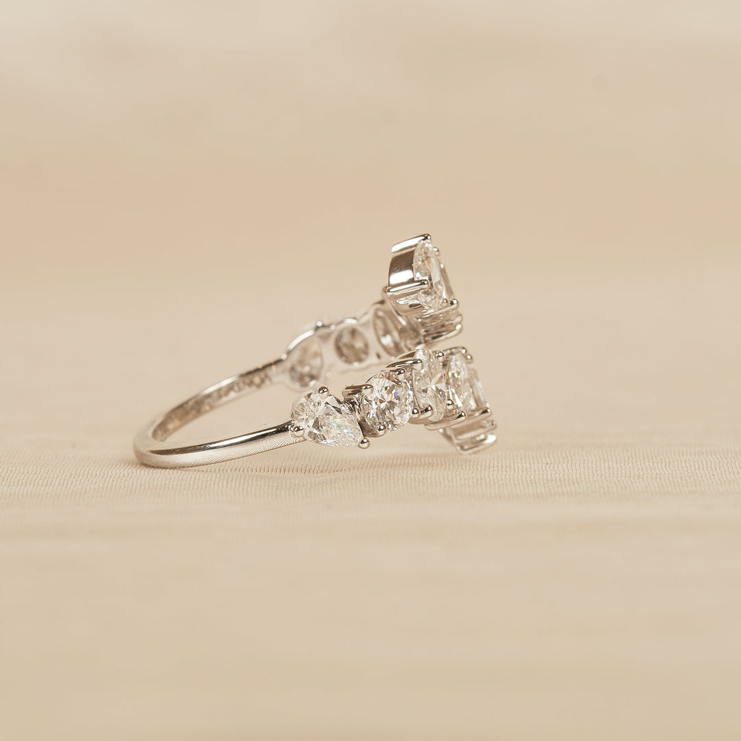 JOSEPHINE - Wrap around Ring met FANCY CUT DIAMOND MIX - 18K WITGoud - 2,07 CT