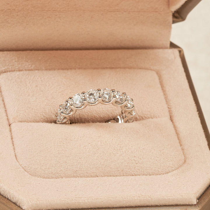 Laura - Eternity ring, volledig gezet in lab grown diamant - 18K Witgoud - 4.73 ct