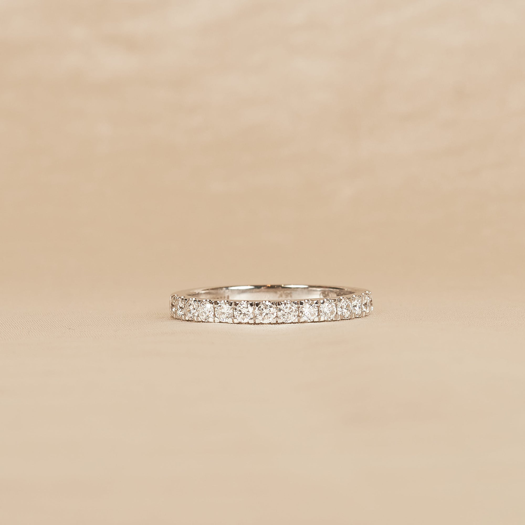 Manon - In Stock - Lab Grown Diamond Row Ring Classic - 18K Gold