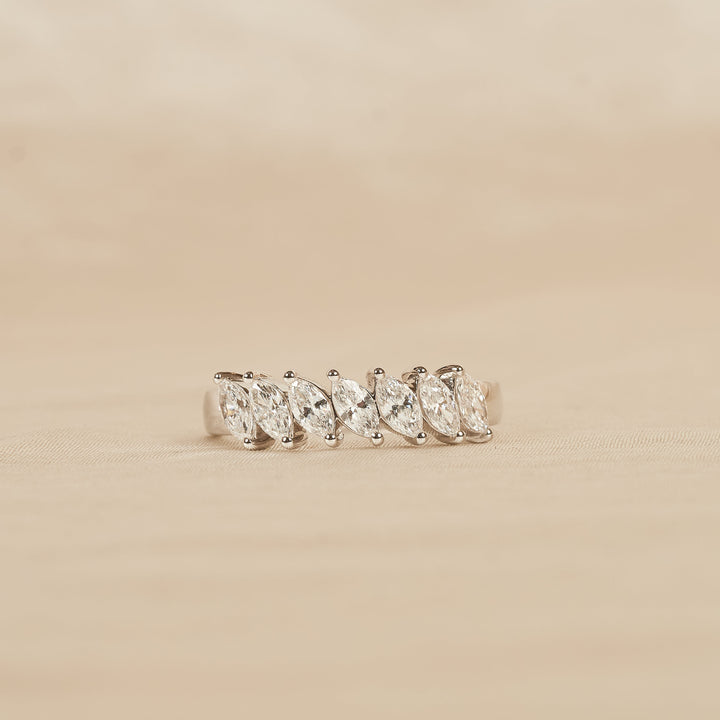 Monique - Marquise Rijring - 18K Witgoud - 0.82 ct