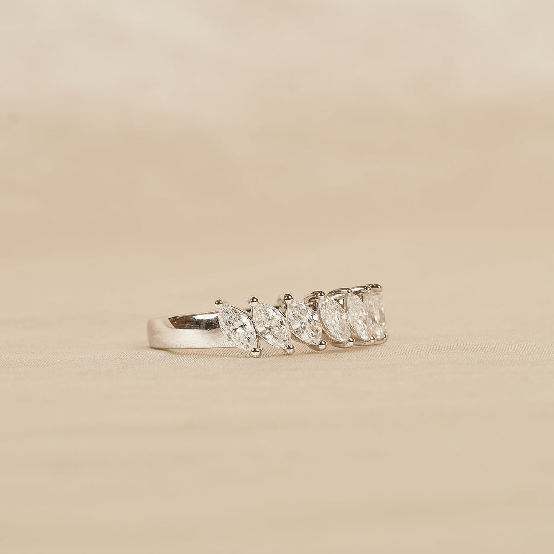 Monique - Marquise Rijring - 18K Witgoud - 0.82 ct