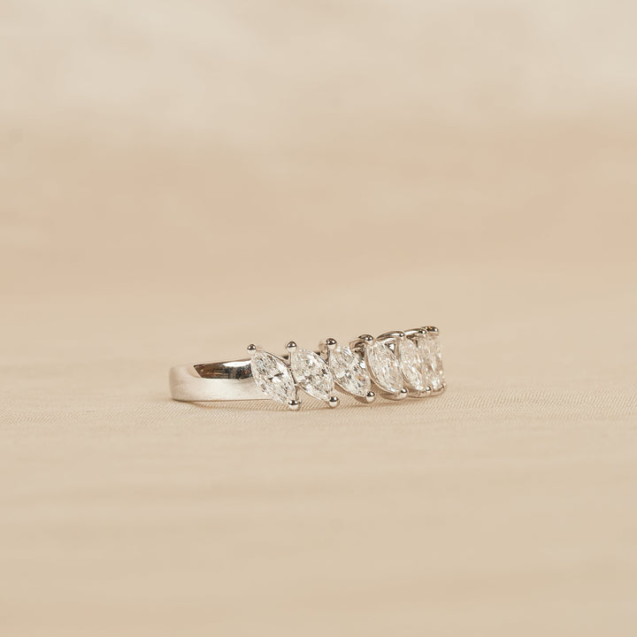 Monique - Marquise Rijring - 18K Witgoud - 0.82 ct