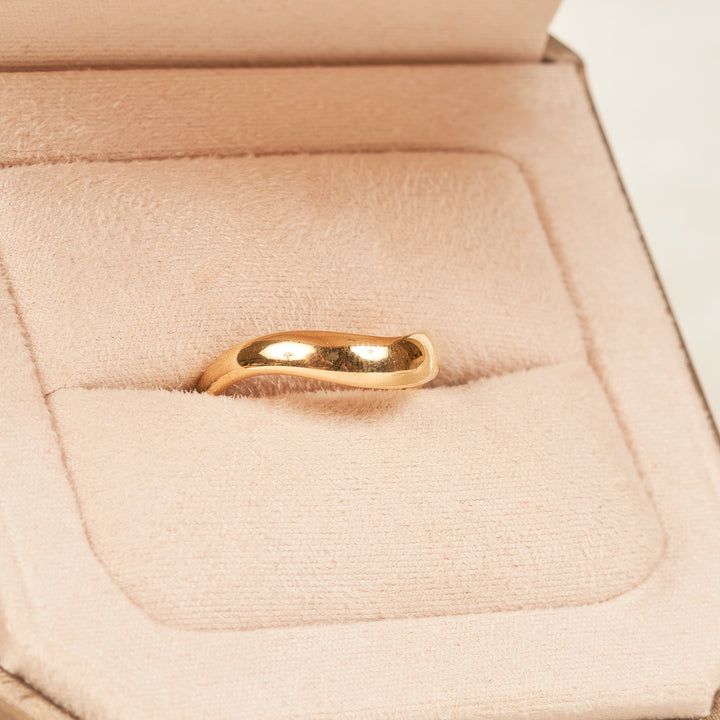 Chloe - In Stock - Curved Stacking Ring Wide - 18K Yellow Gold