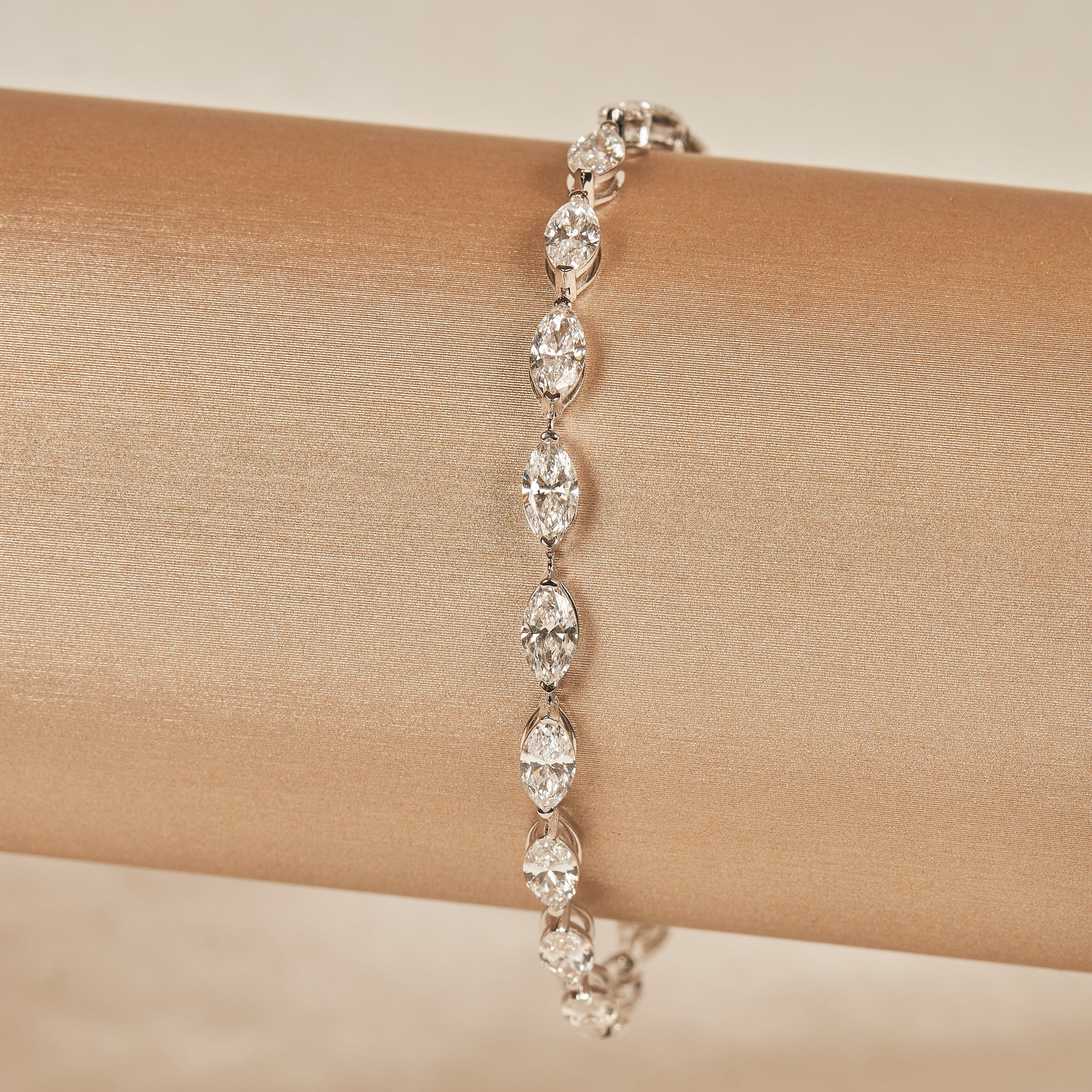 Camille - In Stock - Marquise Lab Grown Diamond Tennis Bracelet - 18K Gold - 6,68 ct