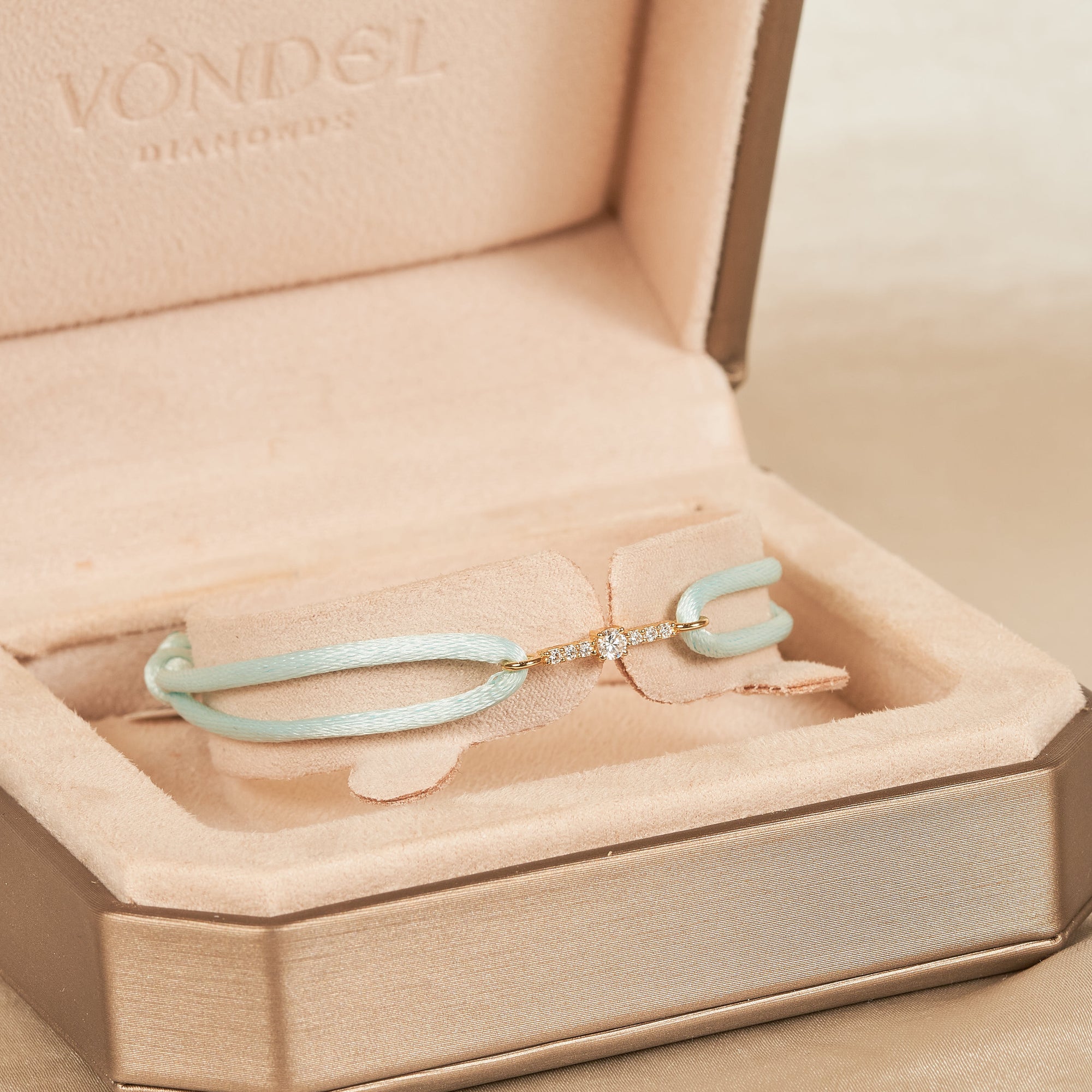 Armband DIAMOND ROW Rond Briljant met Satijnenkoord - 18K goud - 0,13 ct