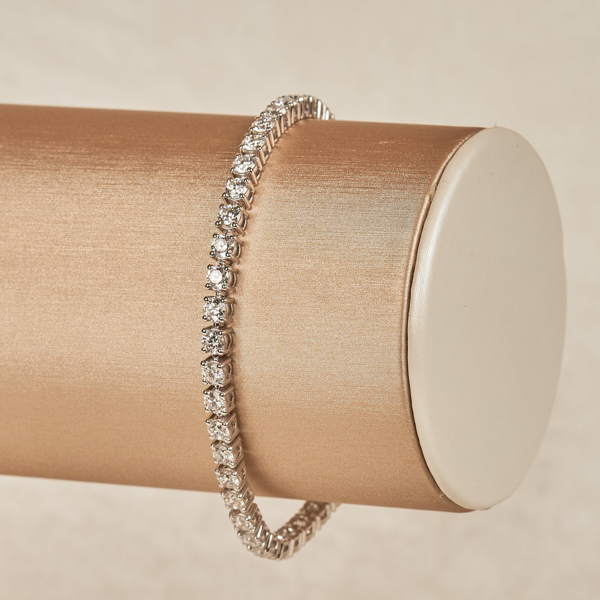 Amélie - In Stock - Classic Lab Grown Diamond Tennis Bracelet with Low Setting - 18K Gold