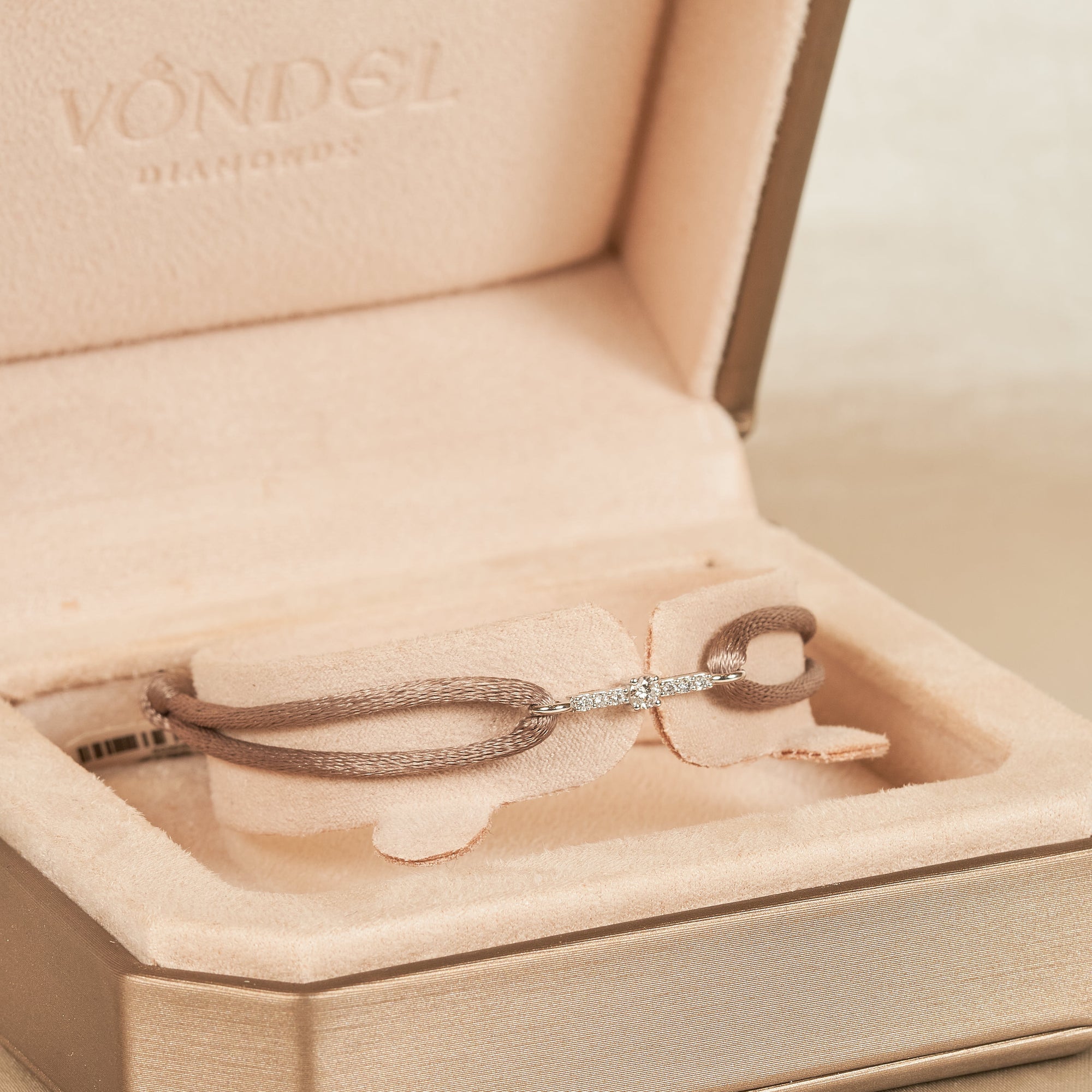 Armband DIAMOND ROW Rond Briljant met Satijnenkoord - 18K goud - 0,13 ct