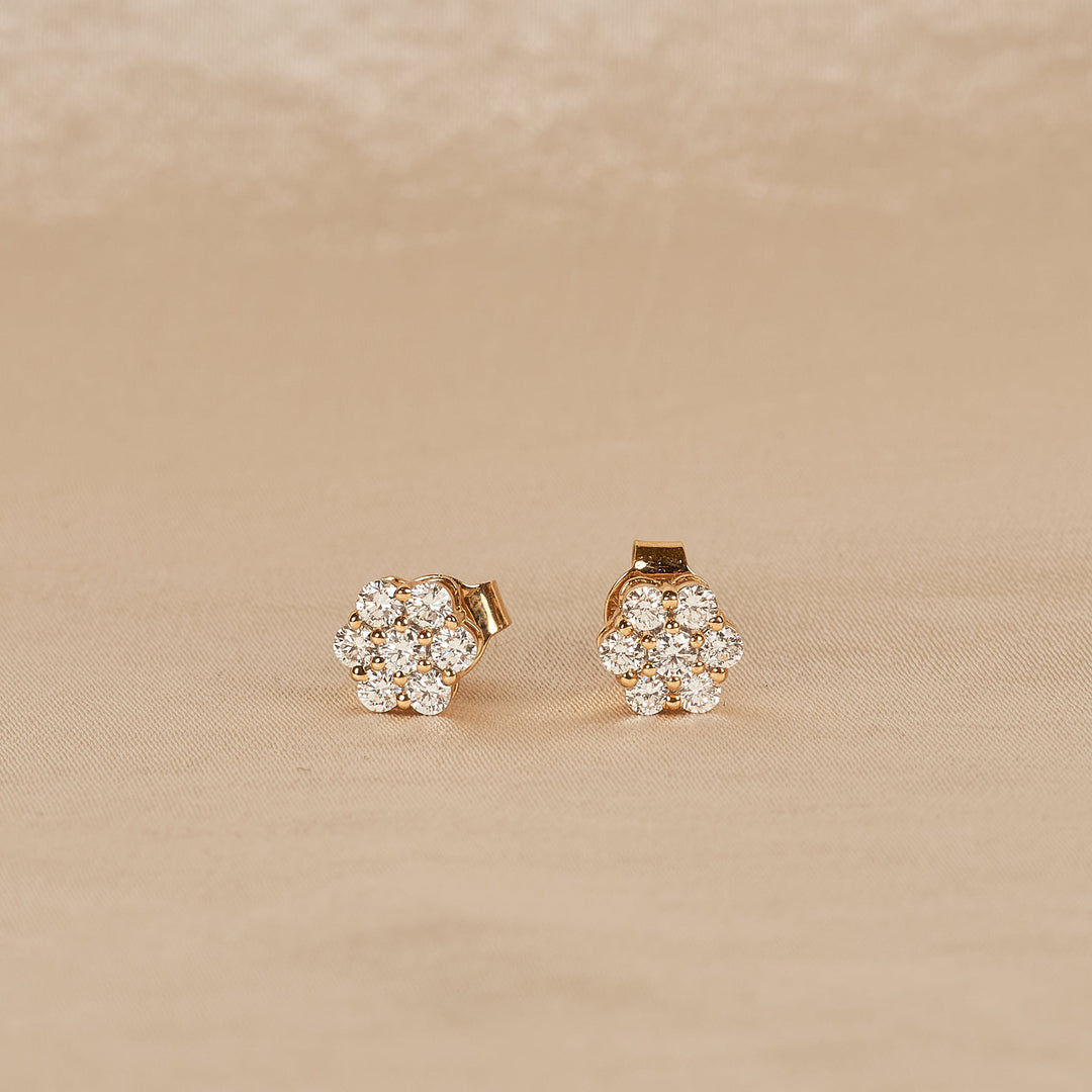 Flora - In Stock - Small Cluster Lab Grown Diamond Flower Stud Earrings - 18K Yellow Gold - 0,51 ct