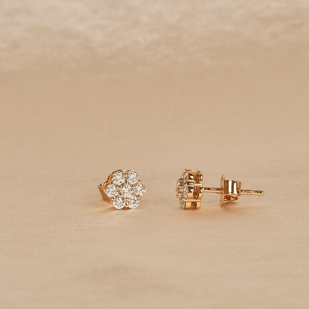 Flora - In Stock - Small Cluster Lab Grown Diamond Flower Stud Earrings - 18K Yellow Gold - 0,51 ct