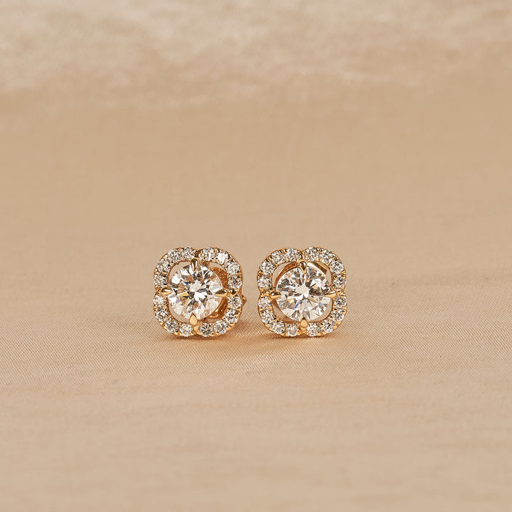 Alexa - In Stock - Round Brilliant Flower Lab Grown Diamond Stud Earrings - 18K Yellow Gold - 1,51 ct