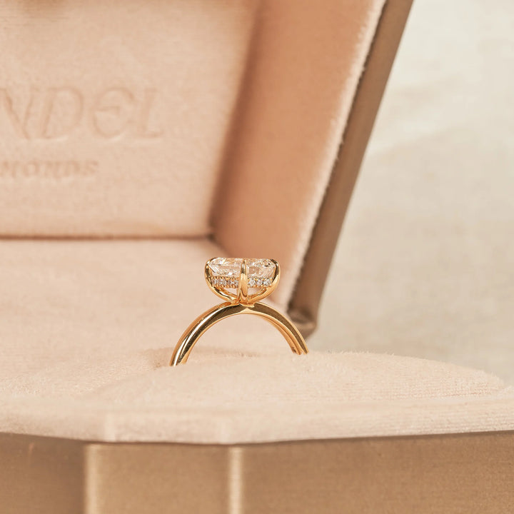 Lisa - In Stock - Emerald Lab Grown Diamond Ring Solitair with Hidden Halo