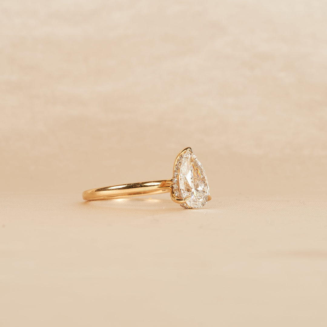 Solitaire Pear Diamanten Ring met Hidden Halo - 18K Geelgoud - 2,07 ct