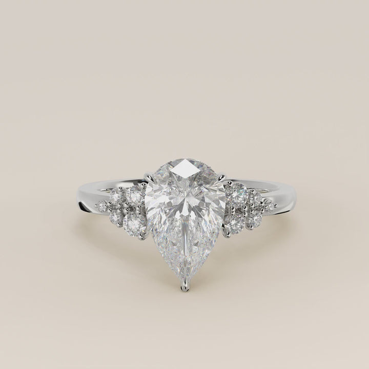 Verlovingsring peer lab grown diamant met snowdrift en hidden halo, witgoud