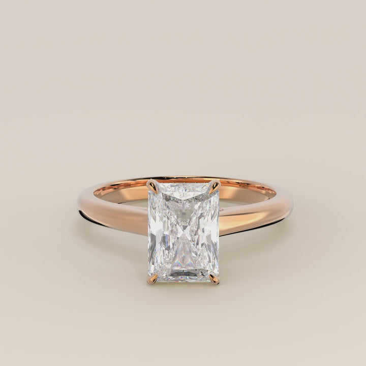 Verlovingsring radiant lab grown diamant met cathedral setting, hidden halo en diamond bridge, rosegoud