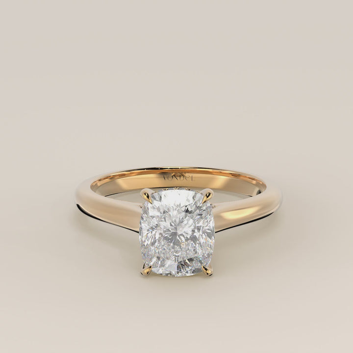 Verlovingsring elongated cushion lab grown diamant met cathedral setting, hidden halo en diamond bridge, geelgoud
