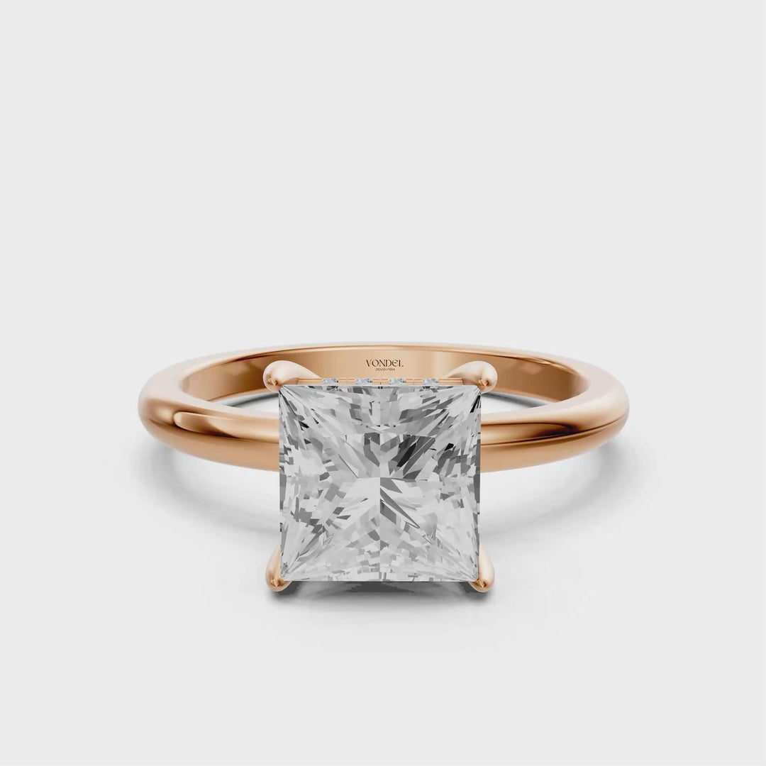 Jasmine - Solitaire Princess Ring met Hidden Halo
