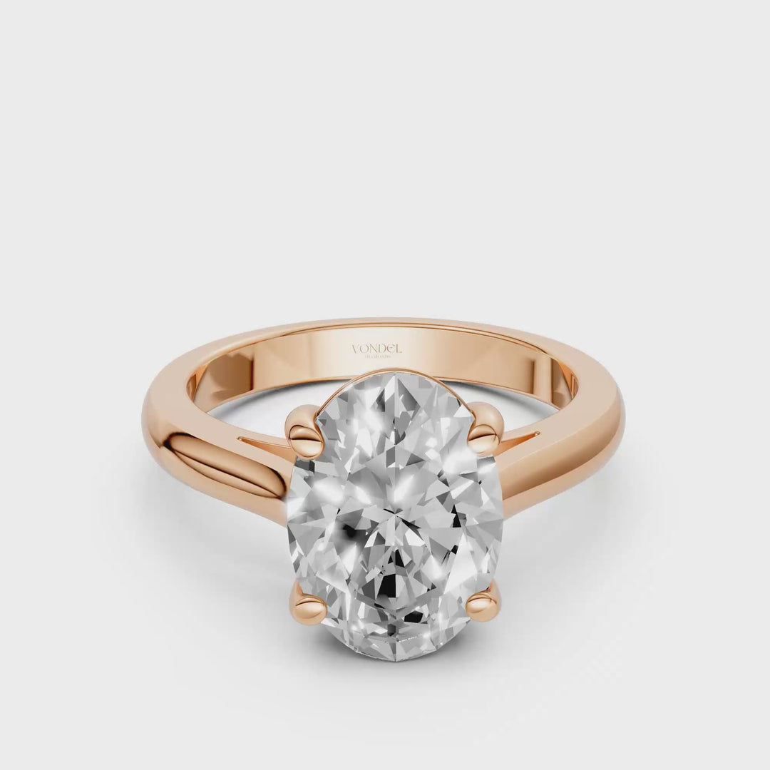 Oval Solitair Ring Met Cathedral Zetting