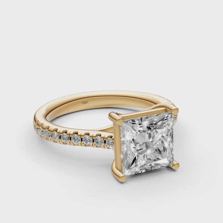 Princess Solitair Crossover Ring met Pave Band