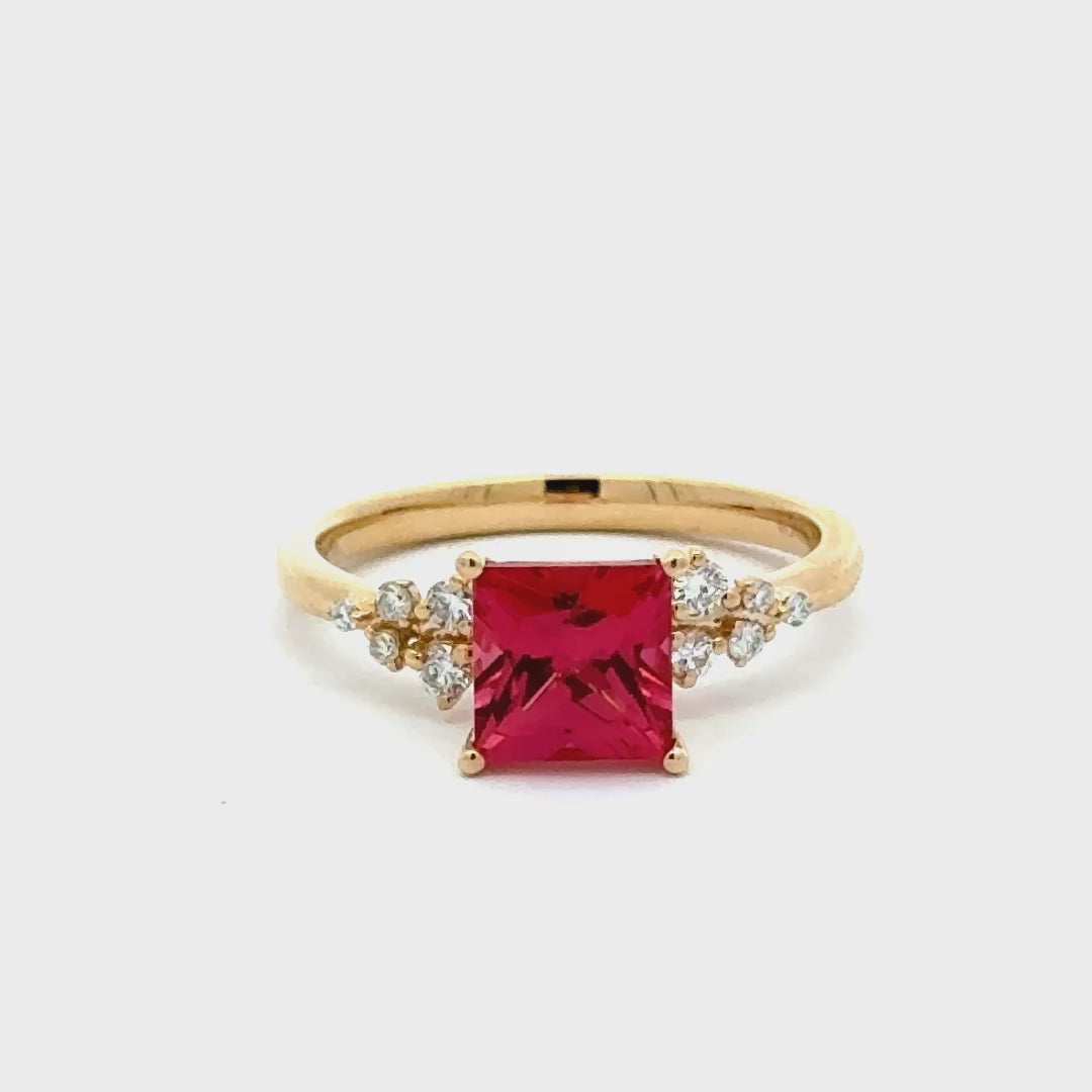 Ruby Princess 1,5 ct Ring met Diamant  - 18K Geelgoud
