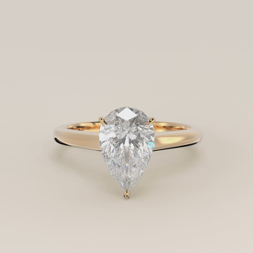 Verlovingsring peer lab grown diamant met cathedral setting en hidden halo, geelgoud