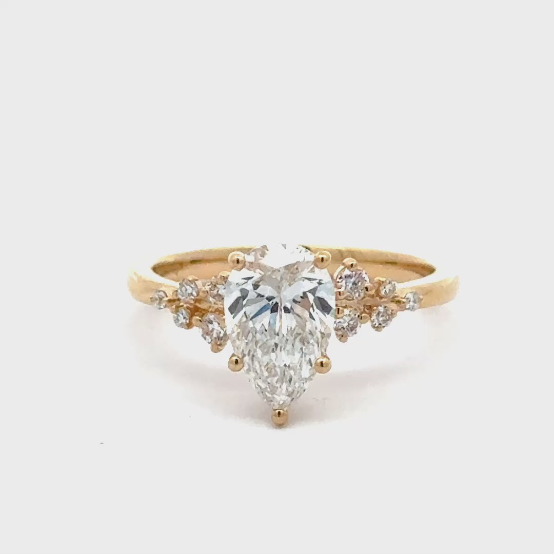 Pear Shaped Diamant 1,5 ct Ring Snowdrift - 18K Geelgoud