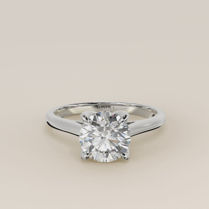 Verlovingsring rond lab grown diamant met petal prongs en hidden halo, witgoud