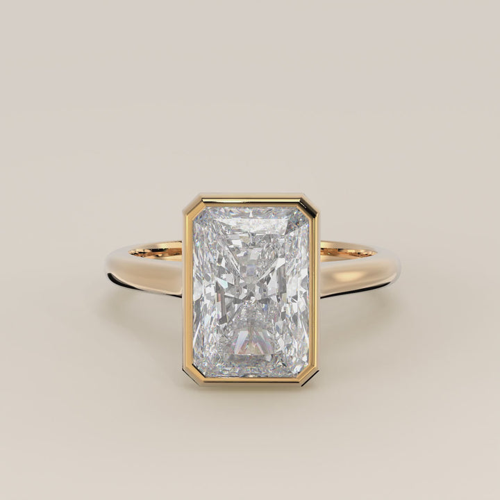 Zaar - Radiant Lab Grown Diamond Ring Solitair with Bezel Setting, Cathedral Setting and Hidden Halo