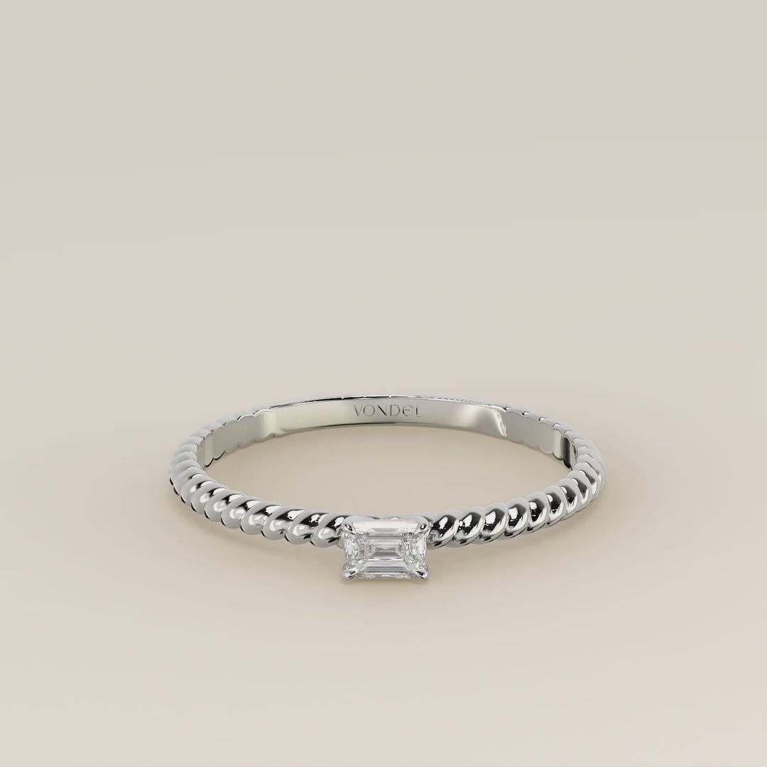 Bowie - Emerald Lab Grown Diamond Ring with Twisted Band