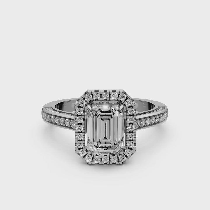 Emerald Halo Ring met 3 Zijden Pave Gezette Band - 18K Witgoud - 2,07 ct