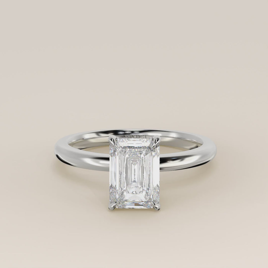 Verlovingsring emerald lab grown diamant met hidden halo, witgoud