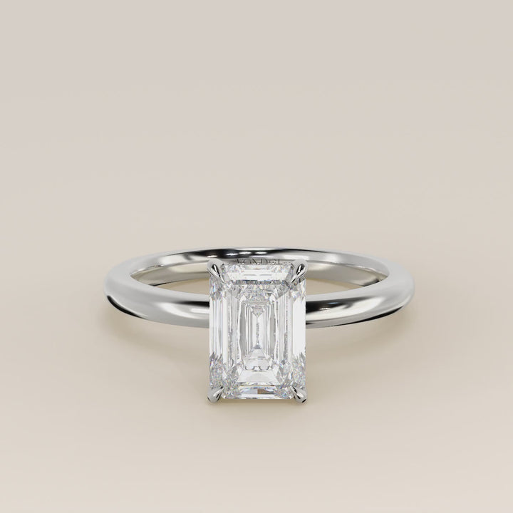 Verlovingsring emerald lab grown diamant met hidden halo, witgoud