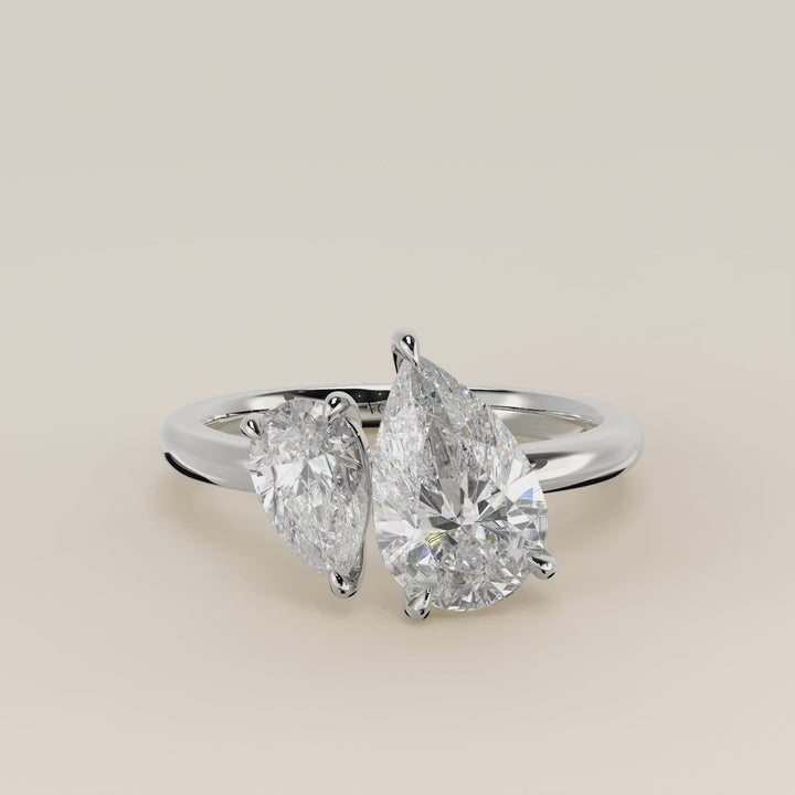 Léa – Birnenförmiger Toi et Moi Labor-Diamantring – 18 Karat Gold – 2,72 ct