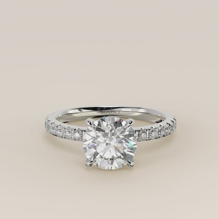 Verlovingsring rond lab grown diamant met hidden halo en pave band, witgoud