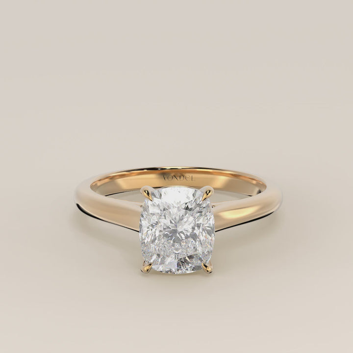 Verlovingsring elongated cushion lab grown diamant met cathedral setting, geelgoud