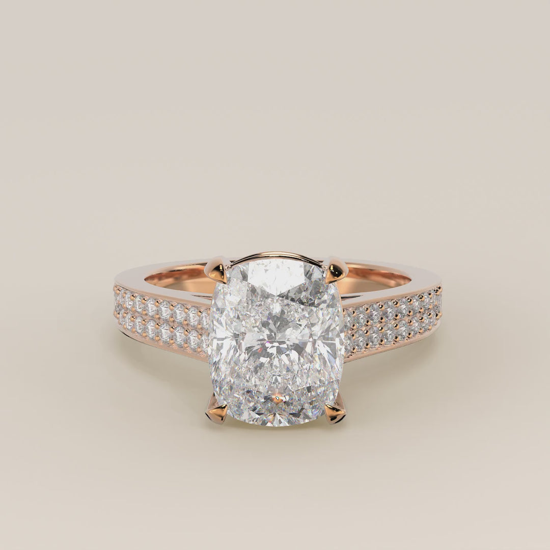 Verlovingsring elongated cushion lab grown diamant met brede pave band, cathedral setting en hidden halo, rosegoud