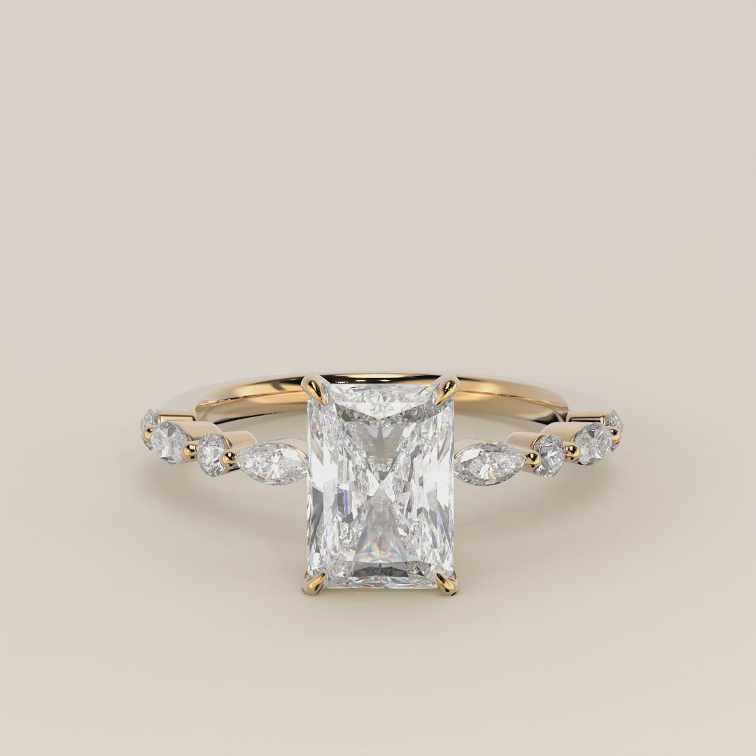 Verlovingsring radiant lab grown diamant met marquise- en ronde diamantband, geelgoud