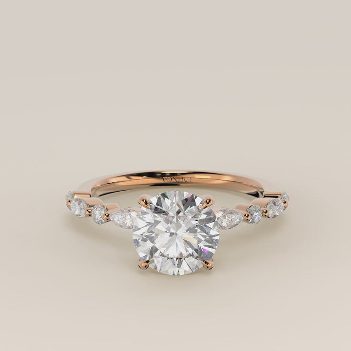 Verlovingsring rond lab grown diamant met marquise- en ronde diamantband, rosegoud