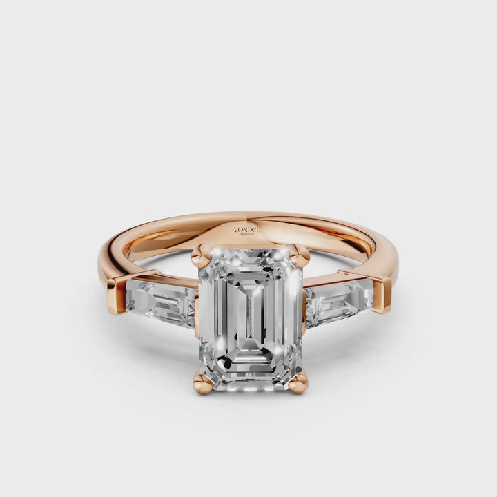 Emerald Baguette Trilogyy Ring - 2,72 ct